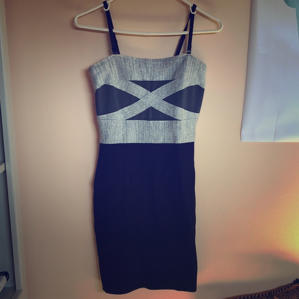Guess BodyCon/Bandage Dress w/ removable straps